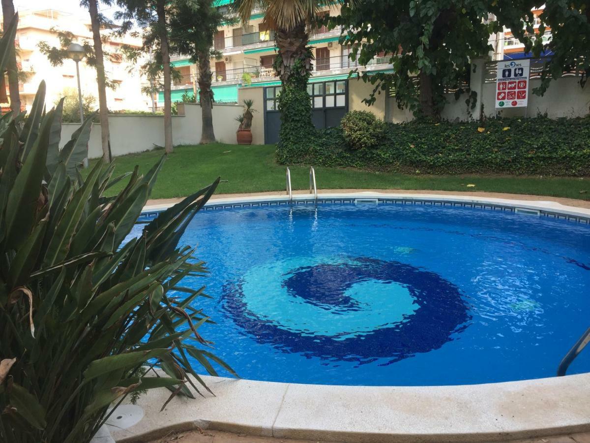Apartamento En Playa Capellans サロウ エクステリア 写真